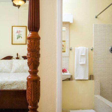Ground Floor Apartment Located In Hometown, 5 Min Walk To The Beach Saint James Exteriér fotografie